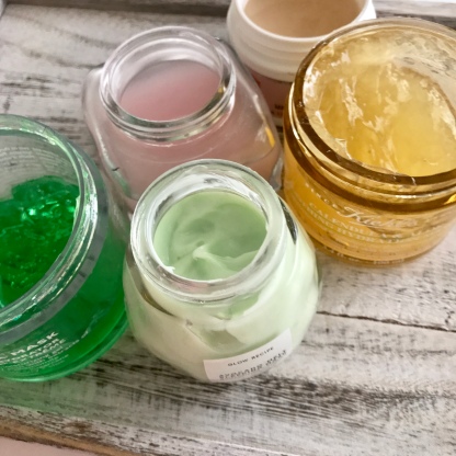 Calendula and aloe - My 5 Favorite Face Masks of 2018 - First Aid Beauty, Glow Recipe,Peter Thomas Roth, Kiehl’s