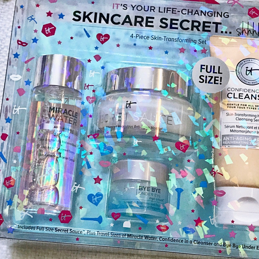 IT COSMETICS IT's Your Life-Changing Skincare Secret $68 ($100 Value)